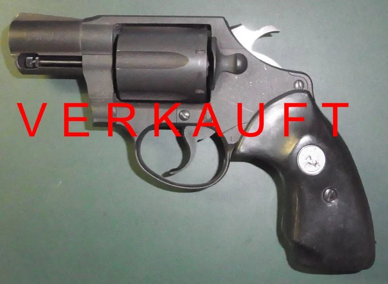 Revolver Colt Commando