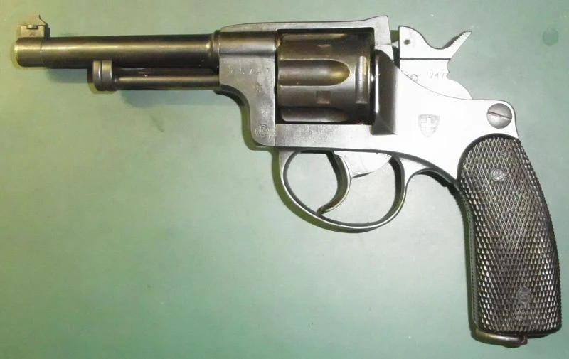 Revolver 1929