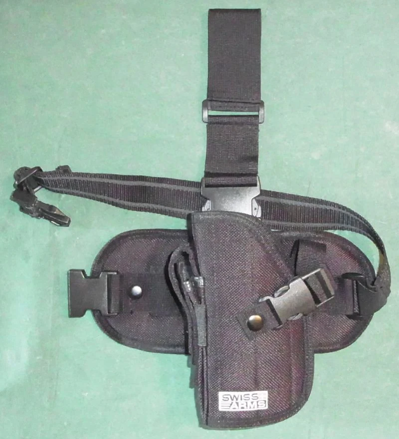 Oberschenkelholster SwissArms links