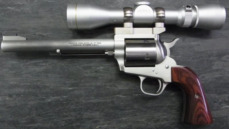 Revolver Freedom-Arms 83