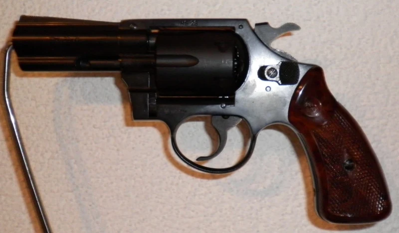 Revolver Mod. HS 23