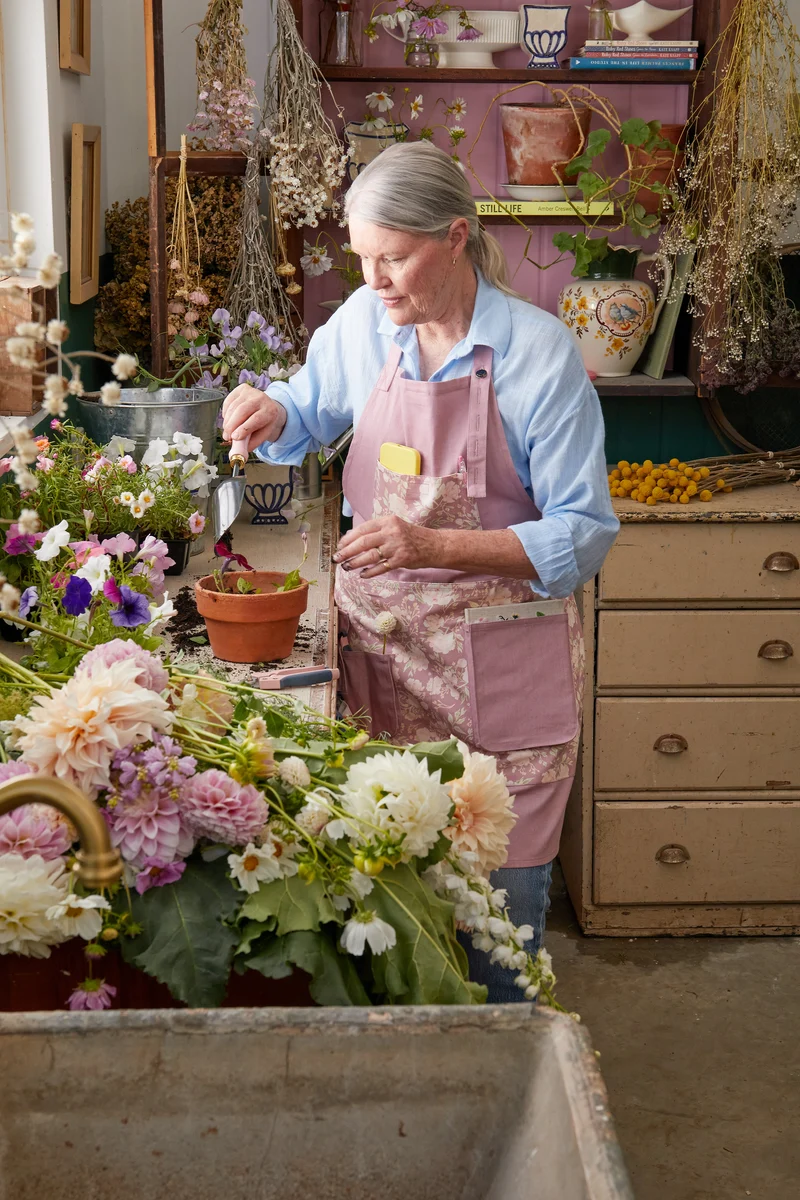 Peony Posy Apron