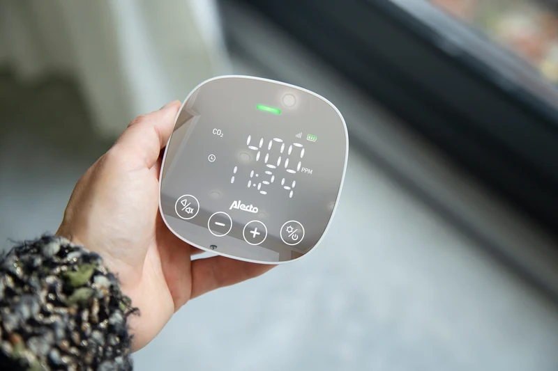 Alecto AQ30 - CO2-Messgerät mit NDIR-Sensor - mit Luftfeuchtigkeitsmesser