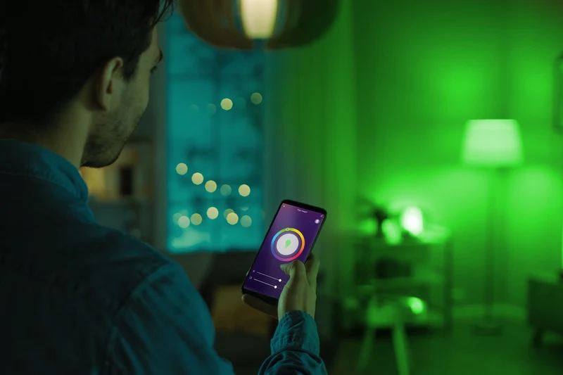 Alecto SMARTLIGHT40 - Smart-LED-Farblampe mit WLAN