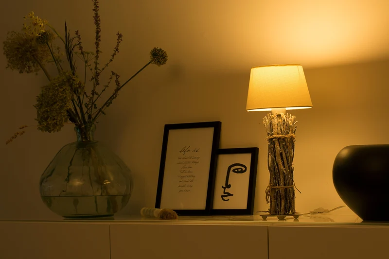 Alecto SMARTLIGHT130 - Smarte-LED-Glühlampe mit WLAN