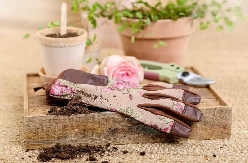 Garden Girl Classic Gloves