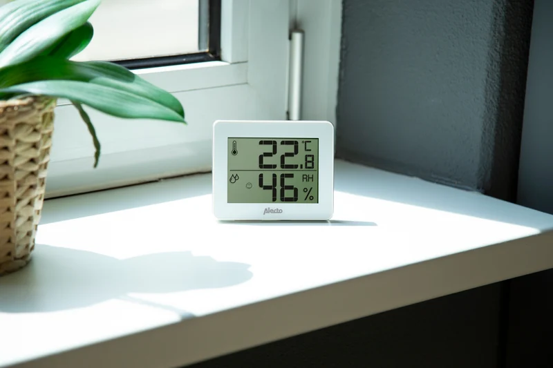 Alecto WS-55 - Digitales Thermometer / Hygrometer, weiß/silber