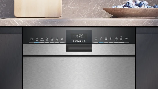 iQ300 Unterbau-Geschirrspüler 45 cm Gebürsteter Stahl SR43ES25ME