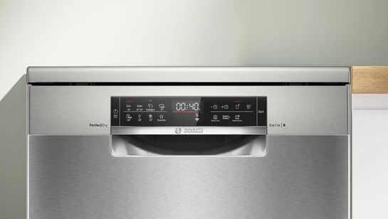 Serie 6 Freistehender Geschirrspüler 60 cm Gebürsteter Stahl mit Anti-Fingerprint SMS6ZCI16E