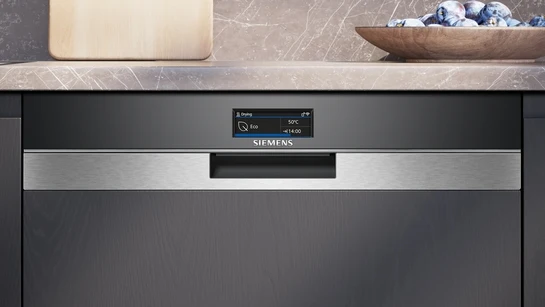 iQ700 Teilintegrierter Geschirrspüler 60 cm Gebürsteter Stahl SN57TS00CE