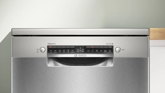 Serie 4 Freistehender Geschirrspüler 60 cm Gebürsteter Stahl mit Anti-Fingerprint SMS4EVI08E