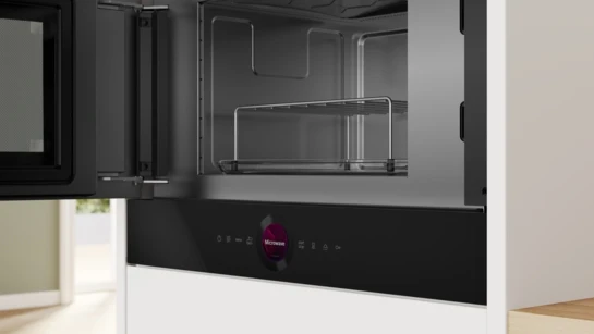 Serie 8 Einbau-Mikrowelle mit Grill Schwarz BEL7321B1