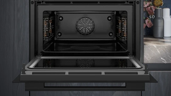 iQ700 Einbau-Kompaktbackofen mit Mikrowellenfunktion 60 x 45 cm Schwarz, Edelstahl CM724G1B1